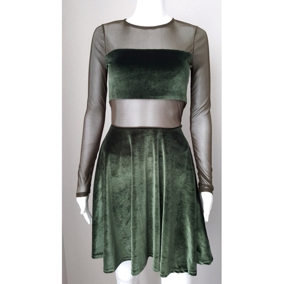 Missguided Dresses & Skirts - MISSGUIDED velvet and mesh skater dress